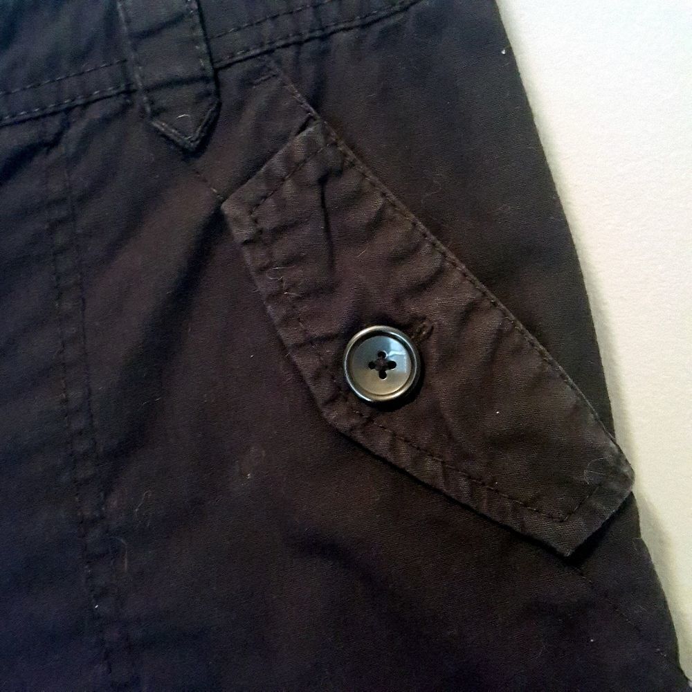 H&M Cuffed Black Shorts with Pockets sz 10 - Picture 2 of 8